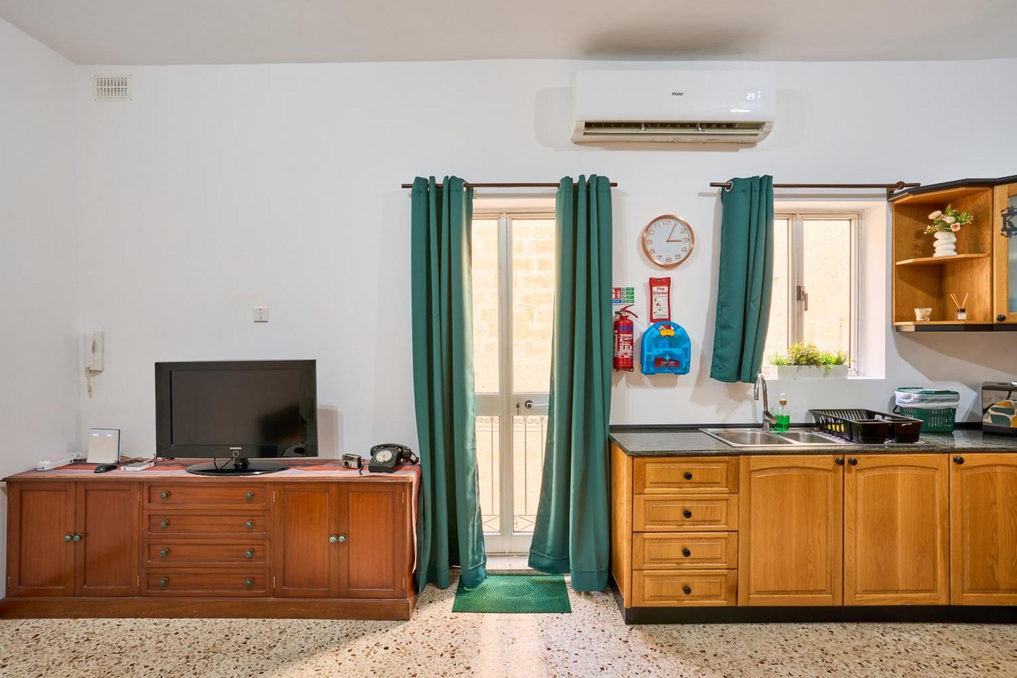 Ta' Nena Apartment In Floriana, 10 Minutes Away From Valletta Exterior photo